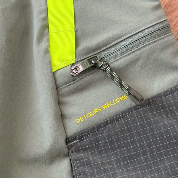 Lululemon Multi-Pocket Cargo High-Rise Hiking Short 5" Laurel Green 12 - Picture 10 of 14